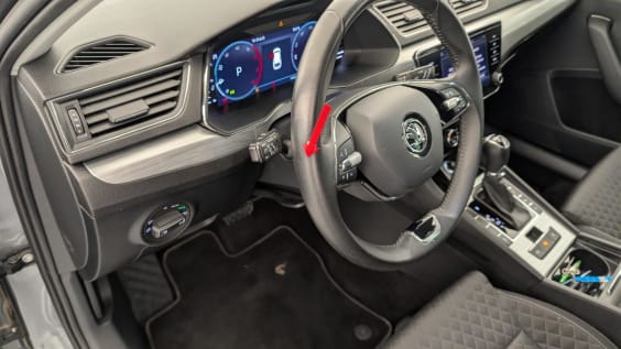Skoda Superb Combi 2.0 TDI 150 SCR DSG7 BUSINESS Gris Graphite