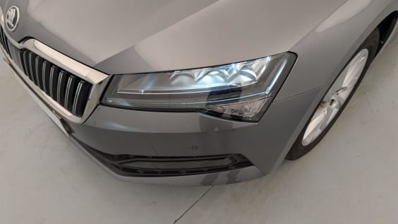 Skoda Superb Combi 2.0 TDI 150 SCR DSG7 BUSINESS Gris Graphite