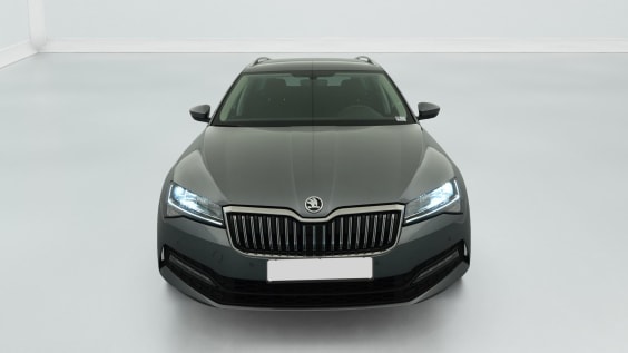 Skoda Superb Combi 2.0 TDI 150 SCR DSG7 BUSINESS Gris Graphite