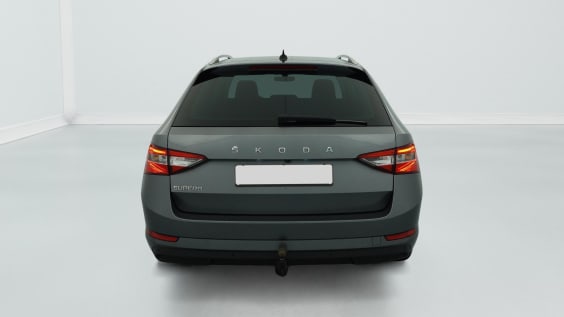 Skoda Superb Combi 2.0 TDI 150 SCR DSG7 BUSINESS Gris Graphite