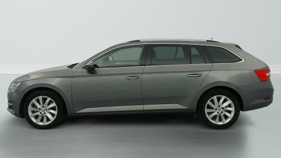 Skoda Superb Combi 2.0 TDI 150 SCR DSG7 BUSINESS Gris Graphite