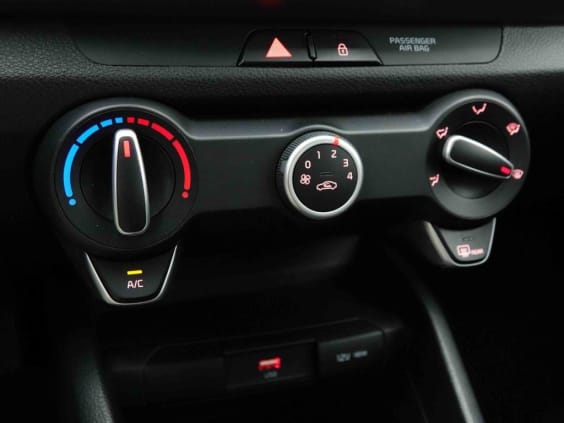 Kia Stonic 1.2 79 Bleu