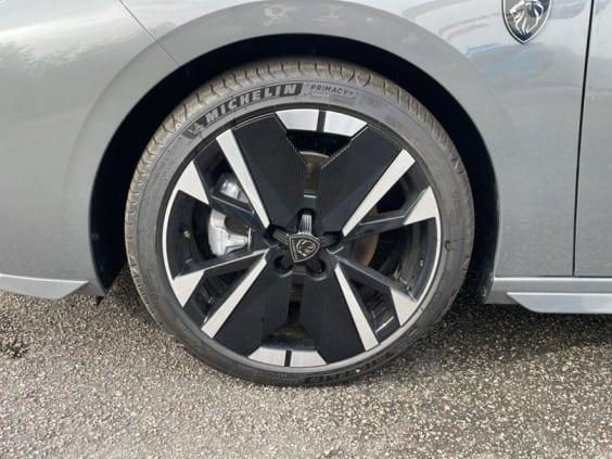 Peugeot 308 308 1.2 HYBRID 145CH E-DCS6 GT Gris Selenium Metal