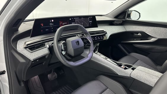 Peugeot 3008 3008  III 1.2 Hybrid 145ch Allure e-DCS6 Blanc Okenite