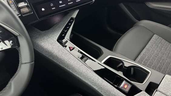 Peugeot 3008 3008  III 1.2 Hybrid 145ch Allure e-DCS6 Blanc Okenite
