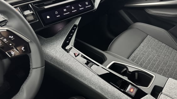 Peugeot 5008 5008 III 1.2 Hybrid 145ch Allure e-DCS6 gris artense