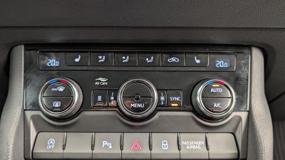 Skoda Karoq 2.0 TDI 150 ch SCR DSG74x4 Style Bleu Energie