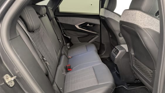 Peugeot 3008 Hybrid 145 e-DCS6 GT Gris Titane / Toit Noir