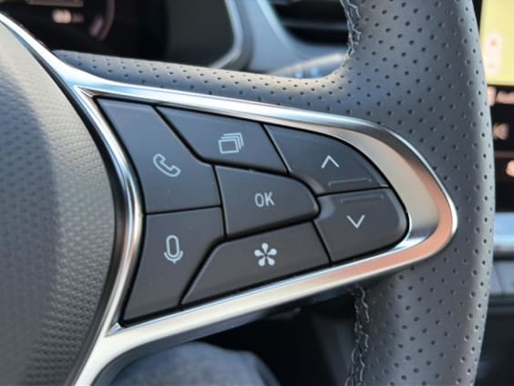Renault CAPTUR II 1.8 e-tech full hybrid 160 techno Bleu Iron Toit Noir