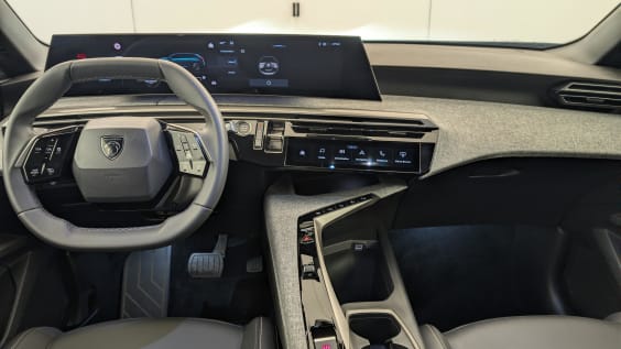 Peugeot 5008 HYBRID 145 CH E-DCS6 ALLURE Bleu Obsession