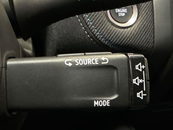 Renault CAPTUR Captur E-Tech full hybrid 145 ch esprit Alpine  Blanc Nacré