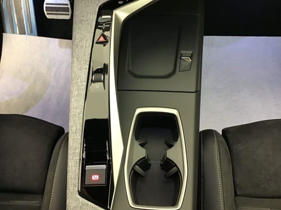 Peugeot 3008 Hybrid 145 e-DCS6 GT Exclusive Gris Artense 