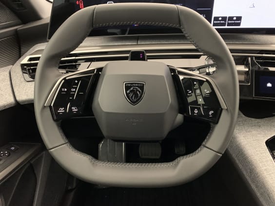 Peugeot 5008 Hybrid 145 e-DCS6 Allure Blanc Okénite