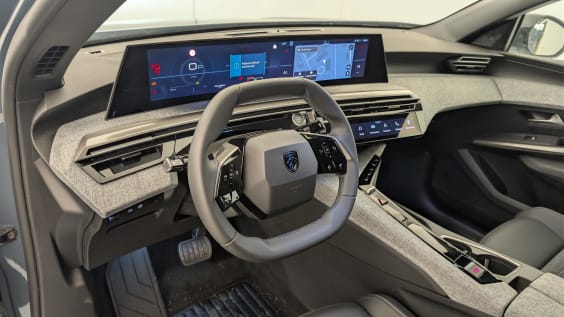 Peugeot 3008 Hybrid 145 e-DCS6 Allure Bleu Ingaro