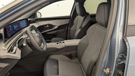 Peugeot 3008 Hybrid 145 e-DCS6 Allure Bleu Ingaro