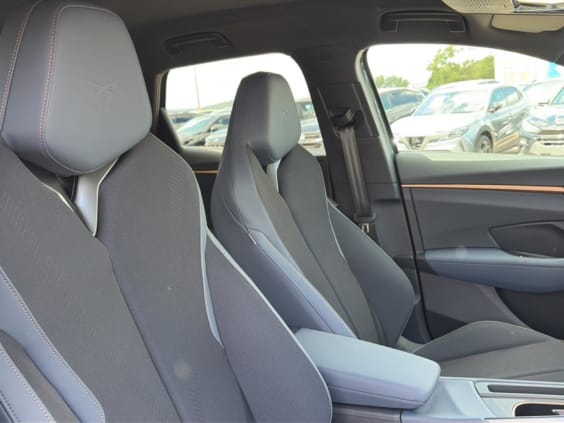 Cupra Terramar 1.5 etsi hybrid 150 v dsg7 Bleu Fjord
