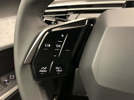 Peugeot 5008 Hybrid 145 e-DCS6 Allure Gris Artense 