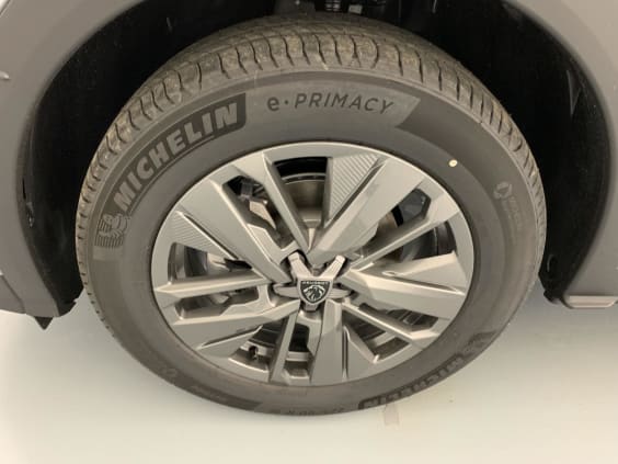Peugeot 5008 Hybrid 145 e-DCS6 Allure Gris Artense 
