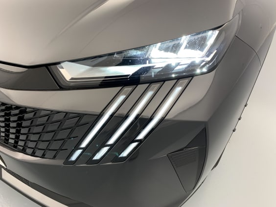 Peugeot 5008 Hybrid 145 e-DCS6 Allure Gris Titane