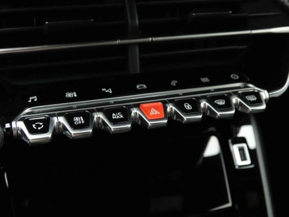Peugeot 2008 130 GT Rouge