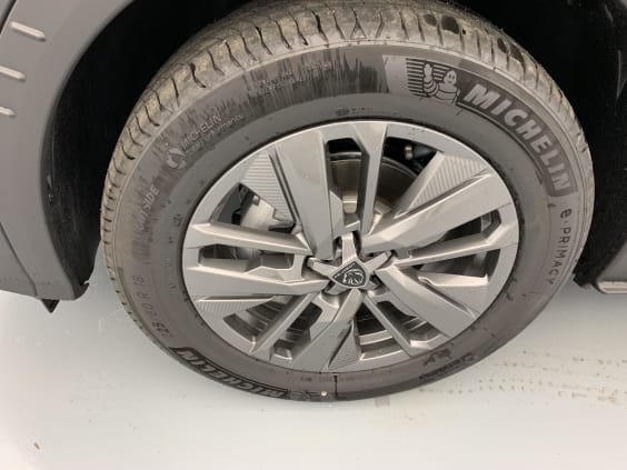 Peugeot 5008 Hybrid 145 e-DCS6 Allure Noir Perla Nera