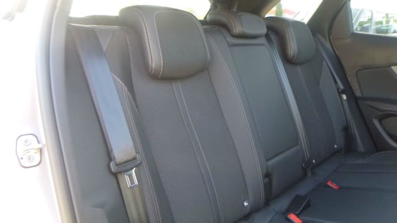 Peugeot 3008 PureTech 130ch S&S EAT8 GT gris artense