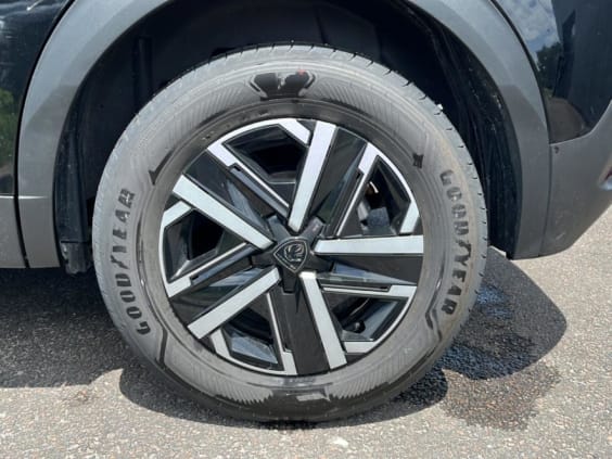 Peugeot 2008 1.2 hybrid 145 style e-dcs6 Noir