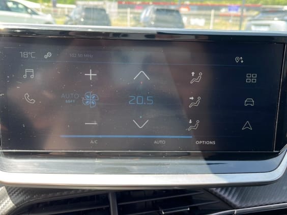 Peugeot 2008 1.2 hybrid 145 style e-dcs6 Noir