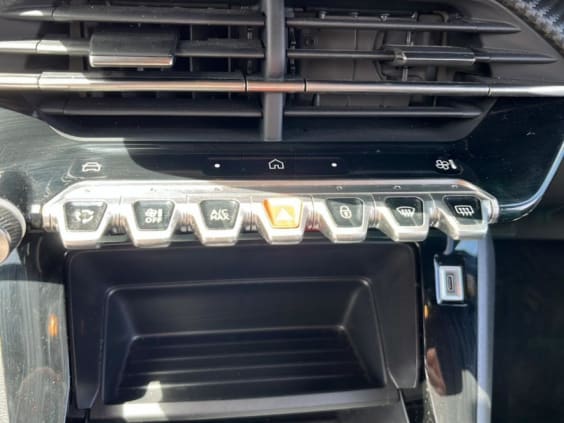 Peugeot 2008 1.2 hybrid 145 style e-dcs6 Noir