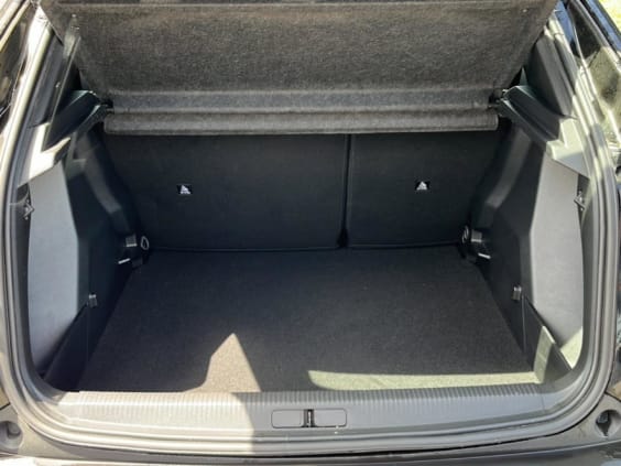 Peugeot 2008 1.2 hybrid 145 style e-dcs6 Noir