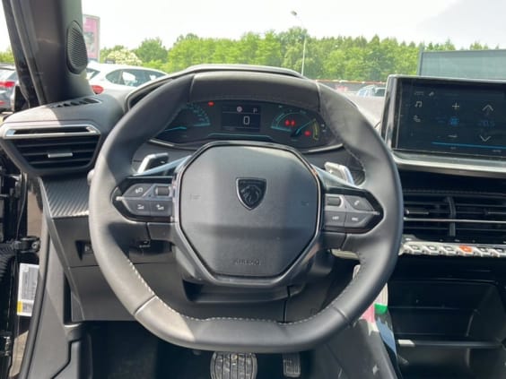Peugeot 2008 1.2 hybrid 145 style e-dcs6 Noir