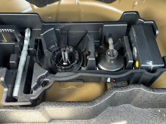 Peugeot 2008 1.2 hybrid 145 style e-dcs6 Noir