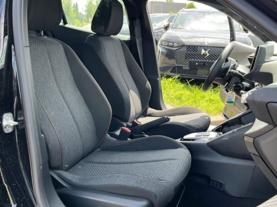 Peugeot 2008 1.2 hybrid 145 style e-dcs6 Noir