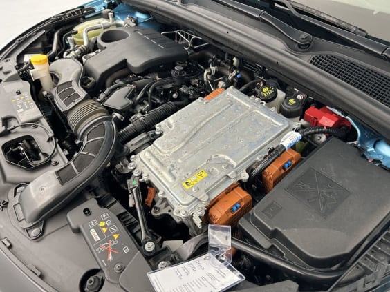 Renault Clio E-Tech 140 - 21N Intens Bleu