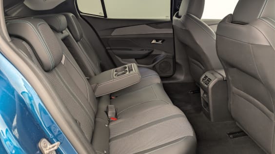 Peugeot 408 Hybrid 145 e-DCS6 Allure Bleu Obsession