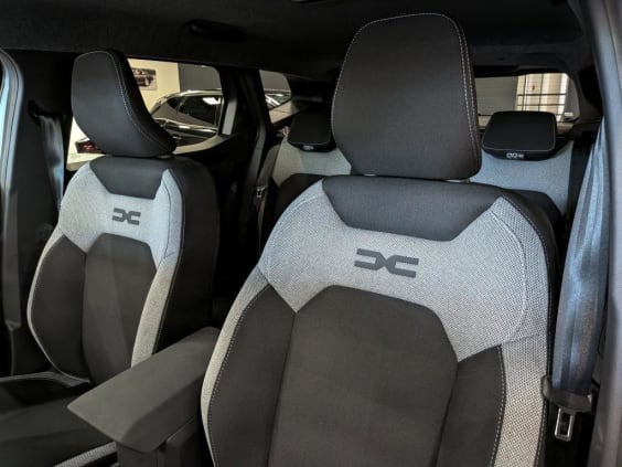 Dacia DUSTER Duster Hybrid-G 150 4x4 Journey Gris Schiste