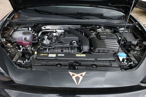 Cupra LEON 1.5 eTSI Hybrid 150 ch DSG7 V Noir