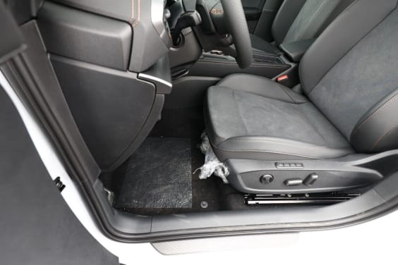 Cupra LEON 1.5 eTSI Hybrid 150 ch DSG7 V Blanc