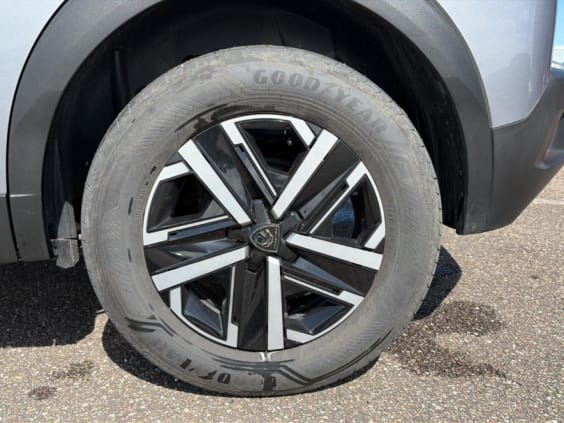Peugeot 2008 1.2 100 style Gris