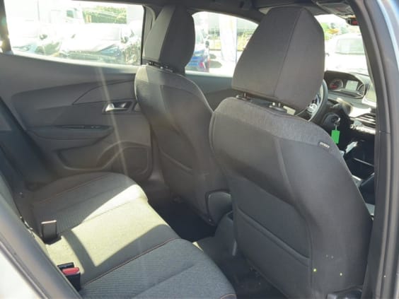 Peugeot 2008 1.2 100 style Gris
