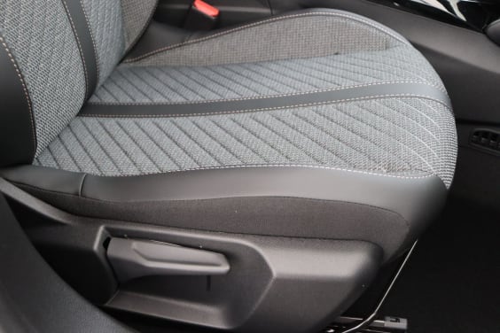 Peugeot 2008 Allure Hybrid 145 hp e-DSC6 Grey