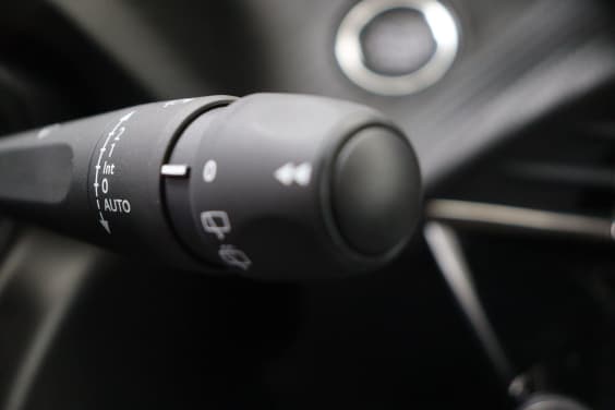 Peugeot 2008 Allure Hybrid 145 hp e-DSC6 Grey