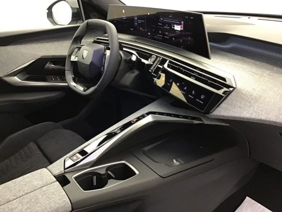 Peugeot 3008 Hybrid 145 e-DCS6 GT Exclusive Bleu Ingaro