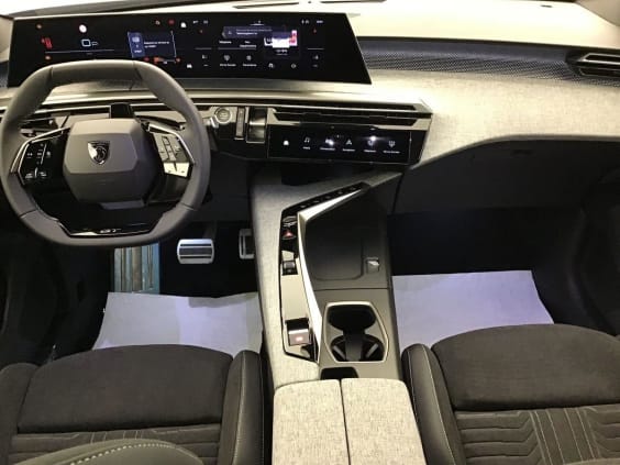 Peugeot 3008 Hybrid 145 e-DCS6 GT Exclusive Bleu Ingaro