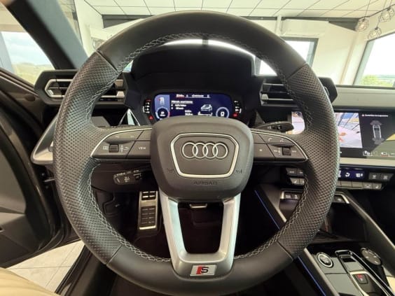 Audi A3 SPORTBACK 35 TDI 150  CH S-TRONIC 7 S LINE Gris Daytona