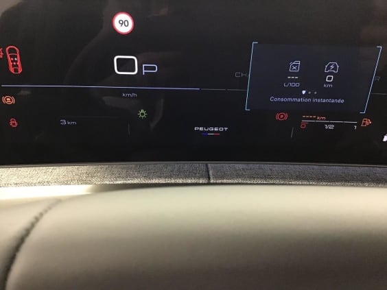Peugeot 3008 Phase 4 Allure 1.2 HYBRID 145 Noir Perla