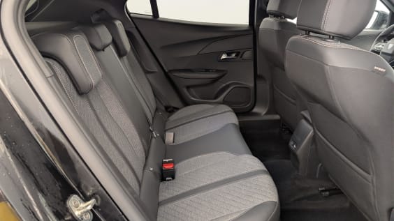 Peugeot 2008 ELECTRIQUE 50 kWh 136 ch Allure Noir Perla Nera