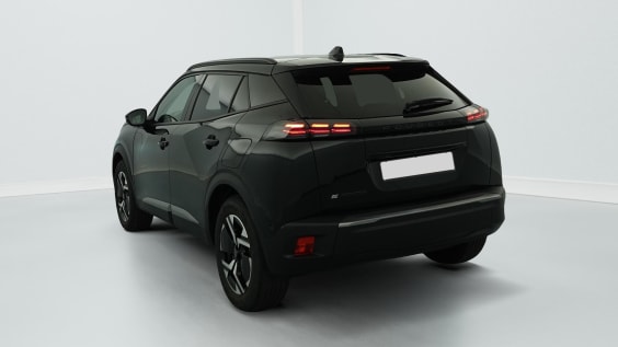 Peugeot 2008 ELECTRIQUE 50 kWh 136 ch Allure Noir Perla Nera