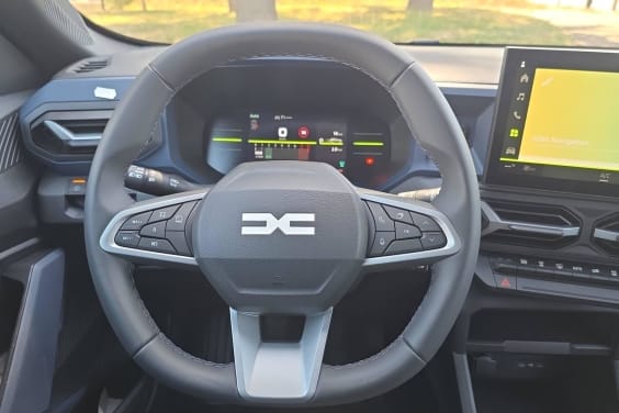 Dacia DUSTER Mild Hybrid 130 4x4 Journey Noir Nacré