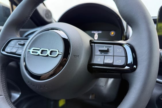 Fiat 600 1.2 HYBRID 145 SPORT E-DCT6 MY26 Bleu Sea - Toit Noir
